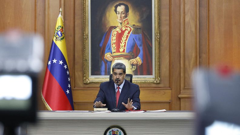 Nicolas Maduro piti tiedotustilaisuuden kolme päivää vaalien jälkeen presidentin palatsissa Venezuelan Caracasissa.