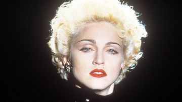 16.1.90953568 madonna 1990 aop