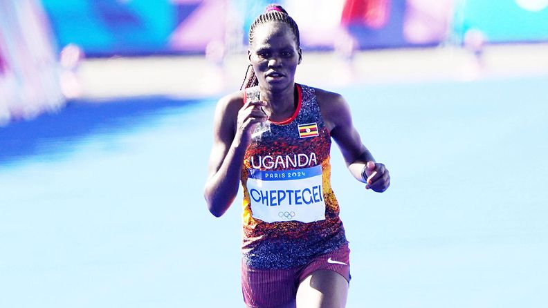 Rebecca Cheptegei Pariisin olympialaisten maratonilla. 