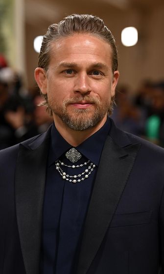 AOP charlie hunnam (1)