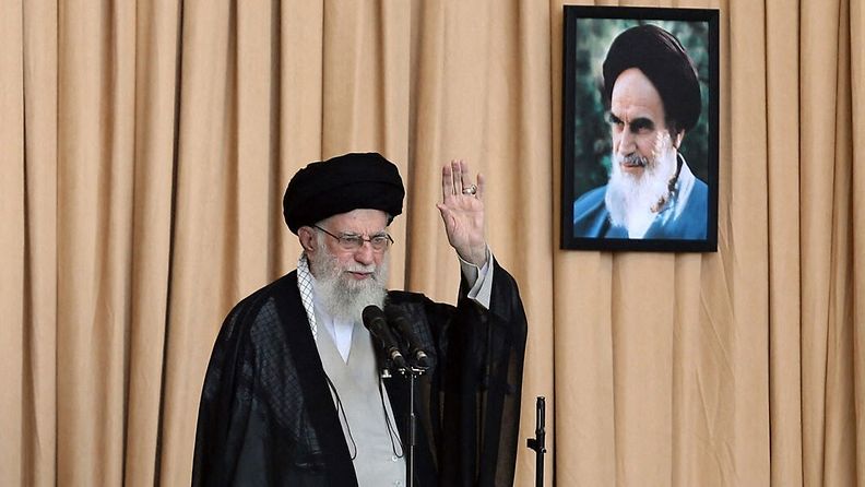 Iranin ylin johtaja Ali Khamenei perjantaina 4. lokakuuta.