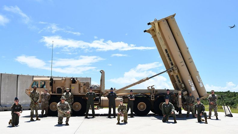 THAAD-ilmatorjuntajärjestelmä ja yhdysvaltalaissotilaita toukokuussa 2021.