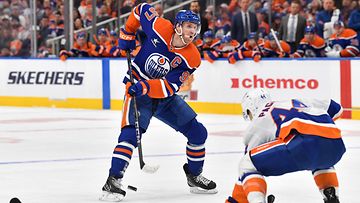 Connor McDavid teki taikojaan. 