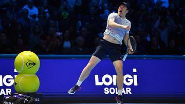 Harri Heliövaara tuuletti villisti kolmatta voittoa ATP-finaalien lohkovaiheessa. 