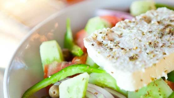 Kreikkalainen salaatti on terveellistä, vai onko?